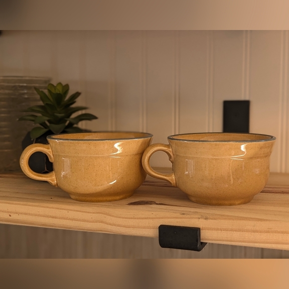 Vintage Pfaltzgraff Mafa 100 folk art 8 oz. stoneware mug - Picture 3 of 5